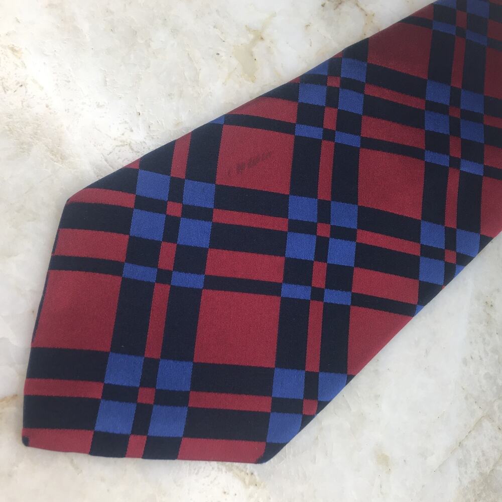 AUDREY BUCKNER HAND TAILORED ALL SILK NECKTIE